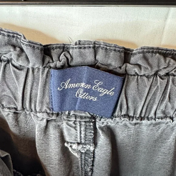 American Eagle Outfitters Dark Gray Women's Cargo Shorts - Picture 3 of 4